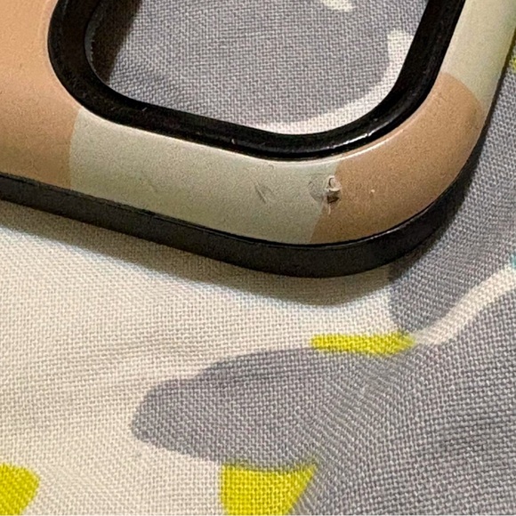 iPhone 11 - Casely Case - Picture 3 of 3